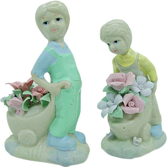 Vintage Pastel Ceramic Porcelain Figurines with Wheelbarrow Filled with Flowers - Picture 1 of 12